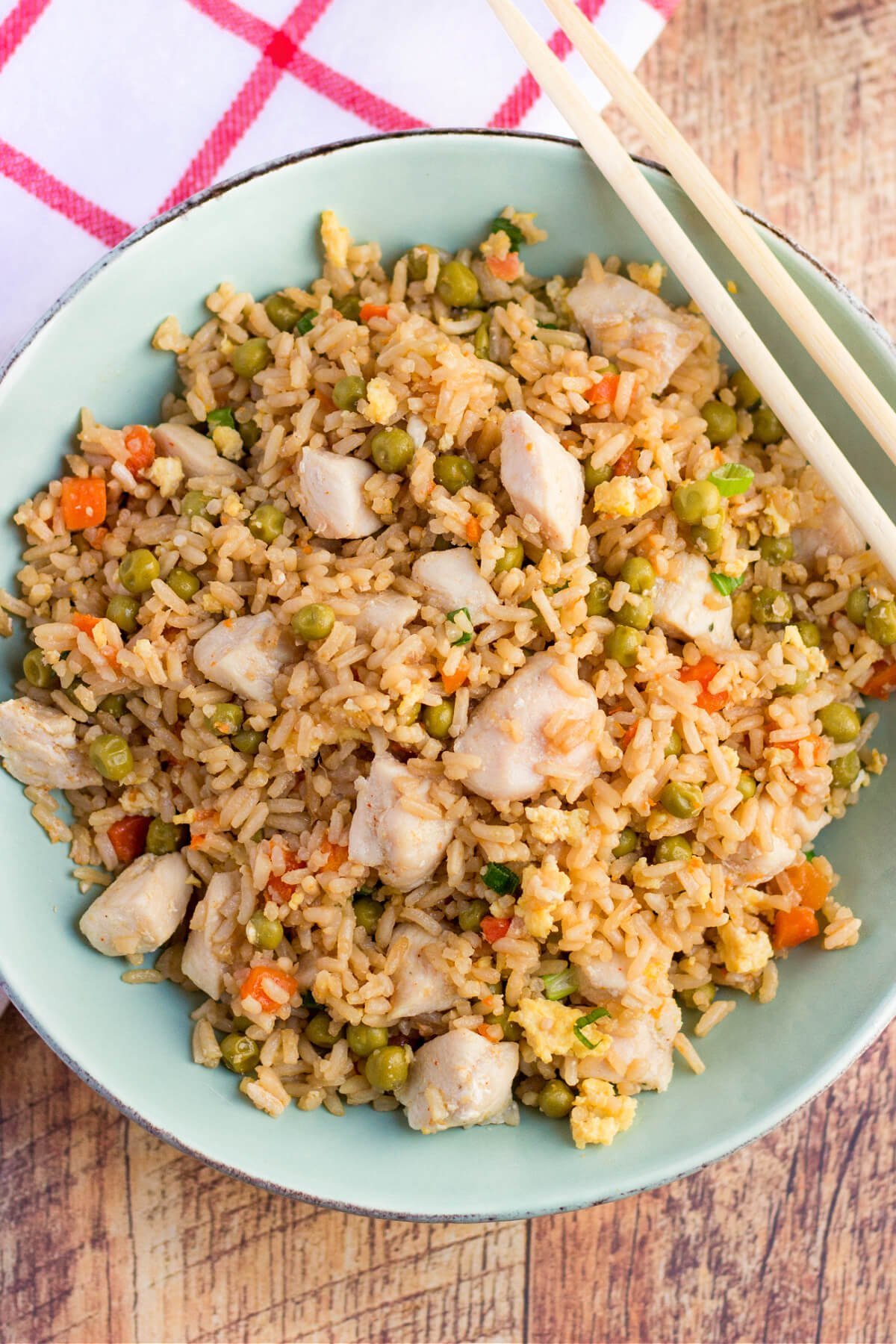 đá gà khổng lồ đá gà khổng lồ